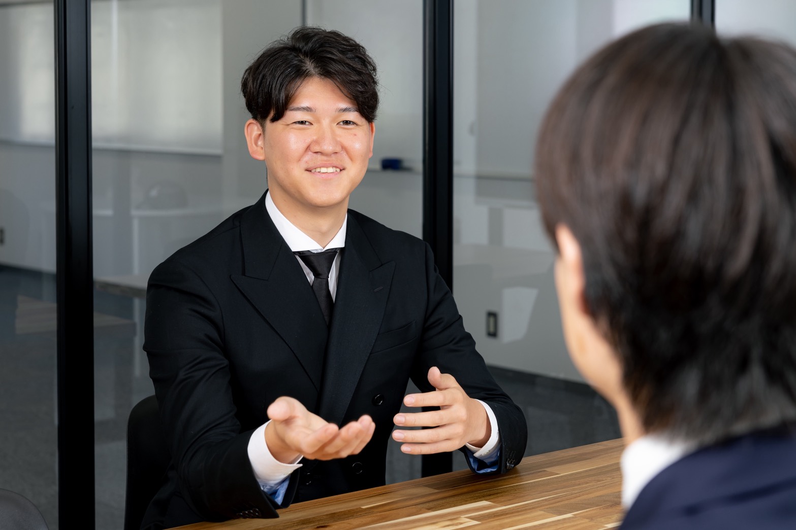 スタッフインタビュー